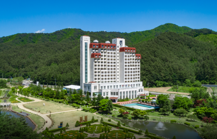 평창 켄싱턴호텔 예약｜오대산 월정사 단풍 프랑스식 정원·키즈룸 가족숙소